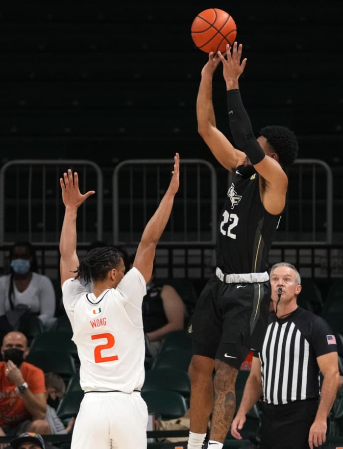 Darin Green, Jr. needs as many open looks as possible, and that means his teammates need to make accurate passes to him